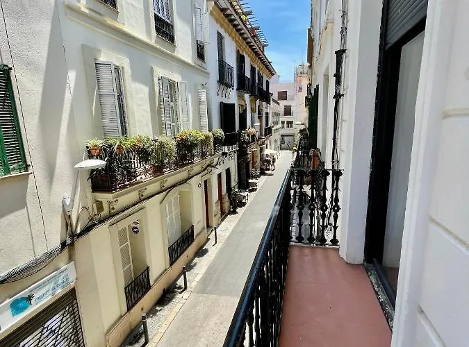 Madison Konukevi Sitges