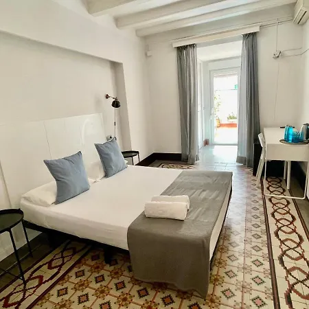 Madison Penzion Sitges